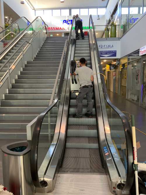 Saubere Rolltreppen Weiterstadt